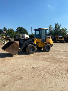 КОЛЕСНЫЙ ПОГРУЗЧИК VOLVO L32