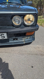 BMW 520 E28 (6 foto / 8)