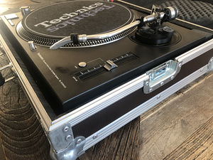 Technics SL-1210M3D vinüülplaadimängijad 2tk (2 foto / 2)