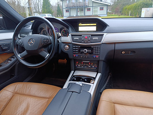 Mercedes-Benz e350 (6 фото из 13)