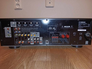 Ресивер Yamaha RX-V375 (2 фото из 2)
