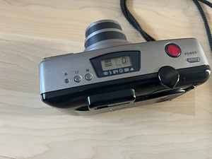 Плёночная камера Konica Zoom Retro (3 фото из 3)