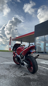 Honda Cbr 600 F4 A2 (2 foto / 5)