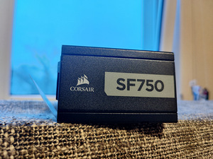Corsair SF750 modular toiteplokk 750W PSU 80+ Platinum SFX (2 foto / 10)