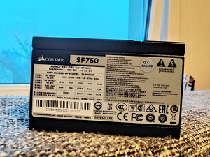 Corsair SF750 modular toiteplokk 750W PSU 80+ Platinum SFX (6 foto / 10)