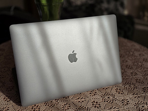 Apple MacBook Pro 15 2017 i7 (3 foto / 9)