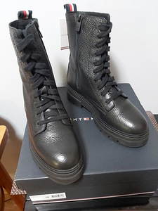 Tommy Hilfiger Saapad, suurus 38 (1 foto / 3)