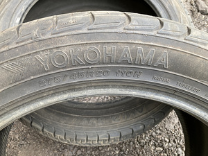 Летние шины 20/275/45 (3 фото из 4)