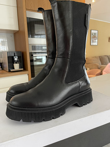 Nahk saapad KURT GEIGER 39 suurus (7 foto / 7)