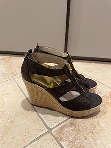 Michael Kors sandaalid, suurus 40, nahk (2 foto / 6)
