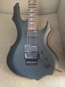 ESP LTD F-200 Black Satin Электрогитара (5 фото из 9)