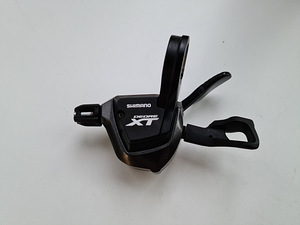 Front shifter Shimano XT Rapidfire 3 speeds SL-M8000 (1 foto / 2)