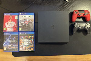 Playstation 4 Slim 1TB консоль + два контроллера + 4 игры (1 фото из 2)