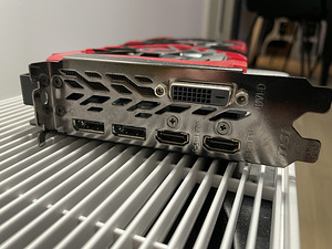 Videokaart Radeon RX580 GAMING X 8G (6 foto / 7)
