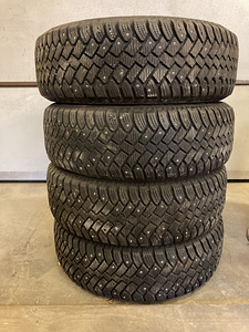 205/70 R15 naelrehvid (2 foto / 2)
