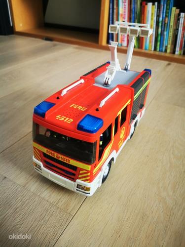Пожарная машина playmobil и полицейская машина с лодкой (фото #1)
