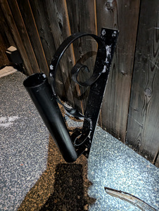 Lipuhoidja, lipukinnitus (2 foto / 2)