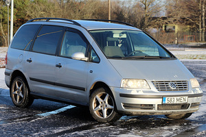 Volkswagen Sharan 7-kohta (1 foto / 10)