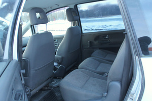 Volkswagen Sharan 7-kohta (8 foto / 10)