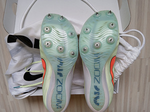 Мужские шиповки Nike Air Zoom Maxfly (2 фото из 4)