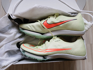 Мужские шиповки Nike Air Zoom Maxfly (3 фото из 4)