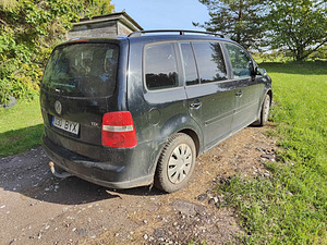 VW Touran 1.9 (3 foto / 6)