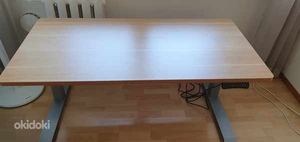 Регулируемый стол 140x70см, дуб (перепад высот 61-126см) (фото #2)