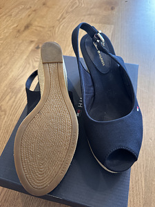 Босоножки (2 фото из 2)