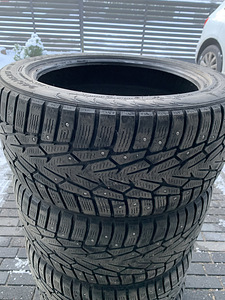 Nokian Hakkepeliita шипованные шины 245/45/17 шины (2 фото из 4)