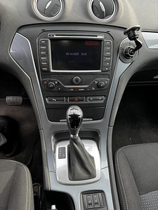 Ford Mondeo (5 фото из 10)