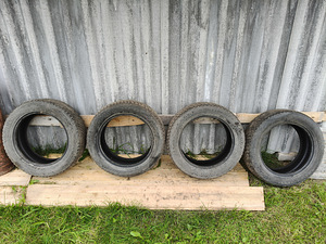 R17 225/55/17 Hakkapeliitta 9 (1 foto / 7)
