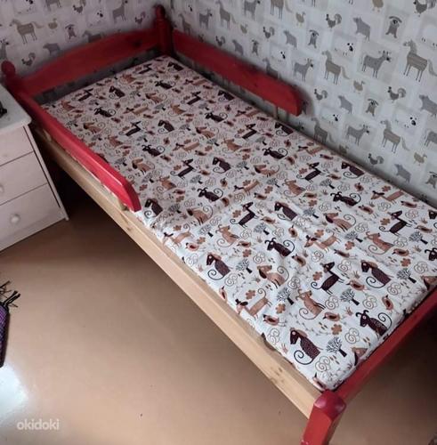 Детская кроватка 166х77 с матрасом (фото #1)