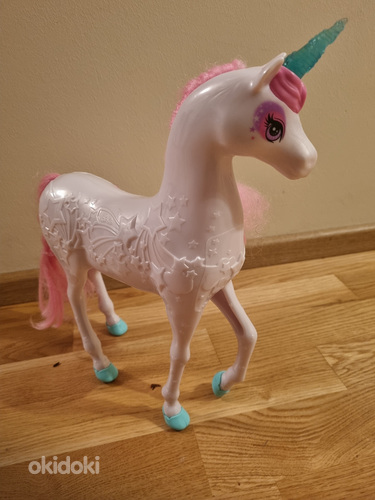 Barbie Dreamtopia единорог