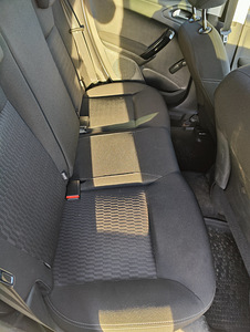 Peugeot 208 1.6 (13 foto / 15)