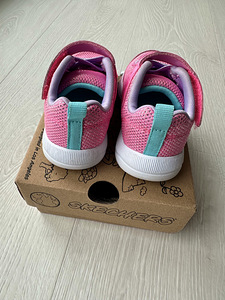 Skechers vabaajajalatsid,suurus 21 (4 foto / 8)
