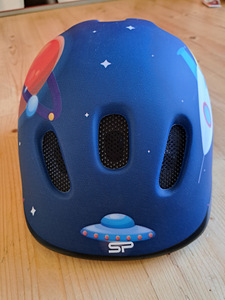 Uus kiiver lastele Spokey Space (2 foto / 3)