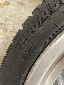 Диски Mercedes C 17 + MS 225/45R17 (4 фото из 6)