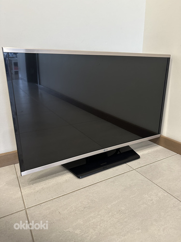 Телевизор LG, 32 дюйма (фото #1)