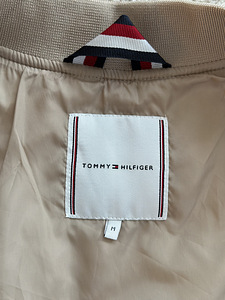 Tommy Hilfiger jope (3 foto / 6)
