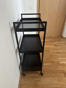 Ikea Nissafors ratastega riiul (2 foto / 3)