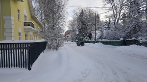 Уборка снега, уборка снега погрузчиком AVANT (3 фото из 3)