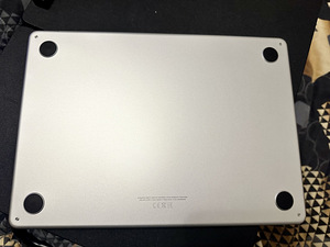 MacBook Air M2 2022 13.6 512 GB (5 foto / 8)