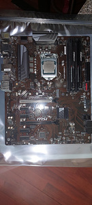 I7-8700, MSI Z370, Kingston HyperX Fury, CoolerMaster 212 (1 foto / 5)