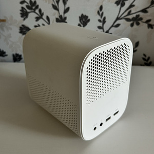 Компактный проектор Xiaomi Smart (2 фото из 2)