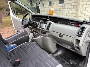Opel Vivaro 1.9 74kW (8 фото из 14)