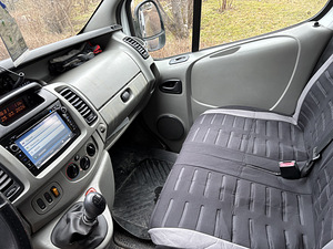 Opel Vivaro 1.9 74kW (9 фото из 14)
