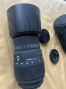 Sigma apo DG 70-300 mm 1:4-5:6 (Nikonile) (2 foto / 3)