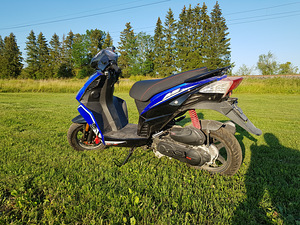 Скутер A9 50cc (7 фото из 9)