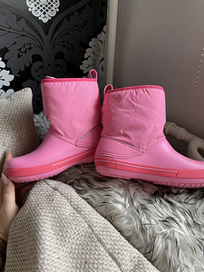Crocs saapad J2 (33-34) (2 foto / 6)