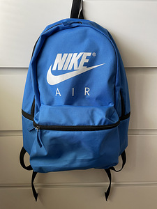 Nike sinine seljakott (1 foto / 4)
